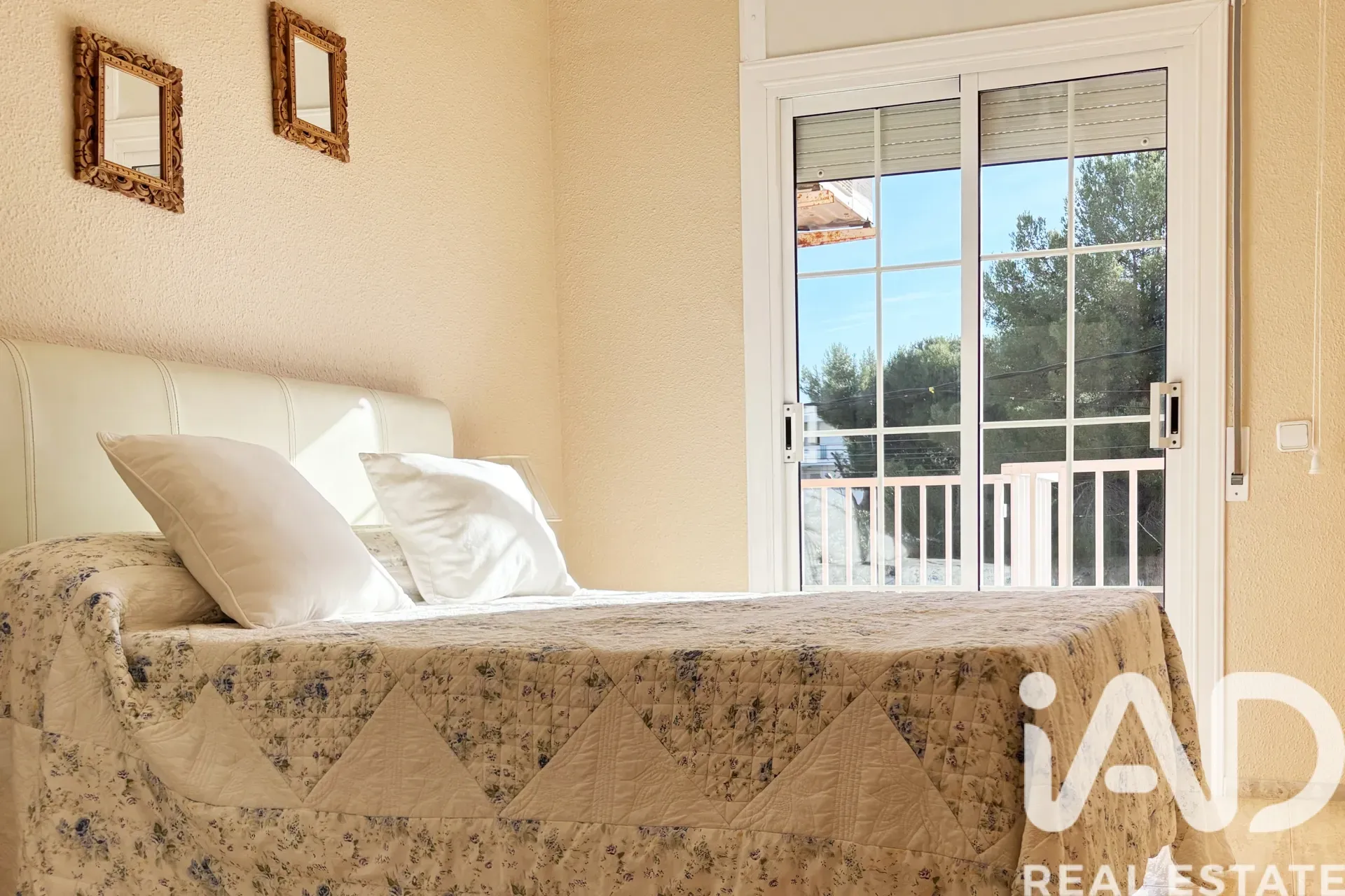 Spacious 5-Bedroom House with Pool and Garden in Coastal Creixell - View image 15 of 31