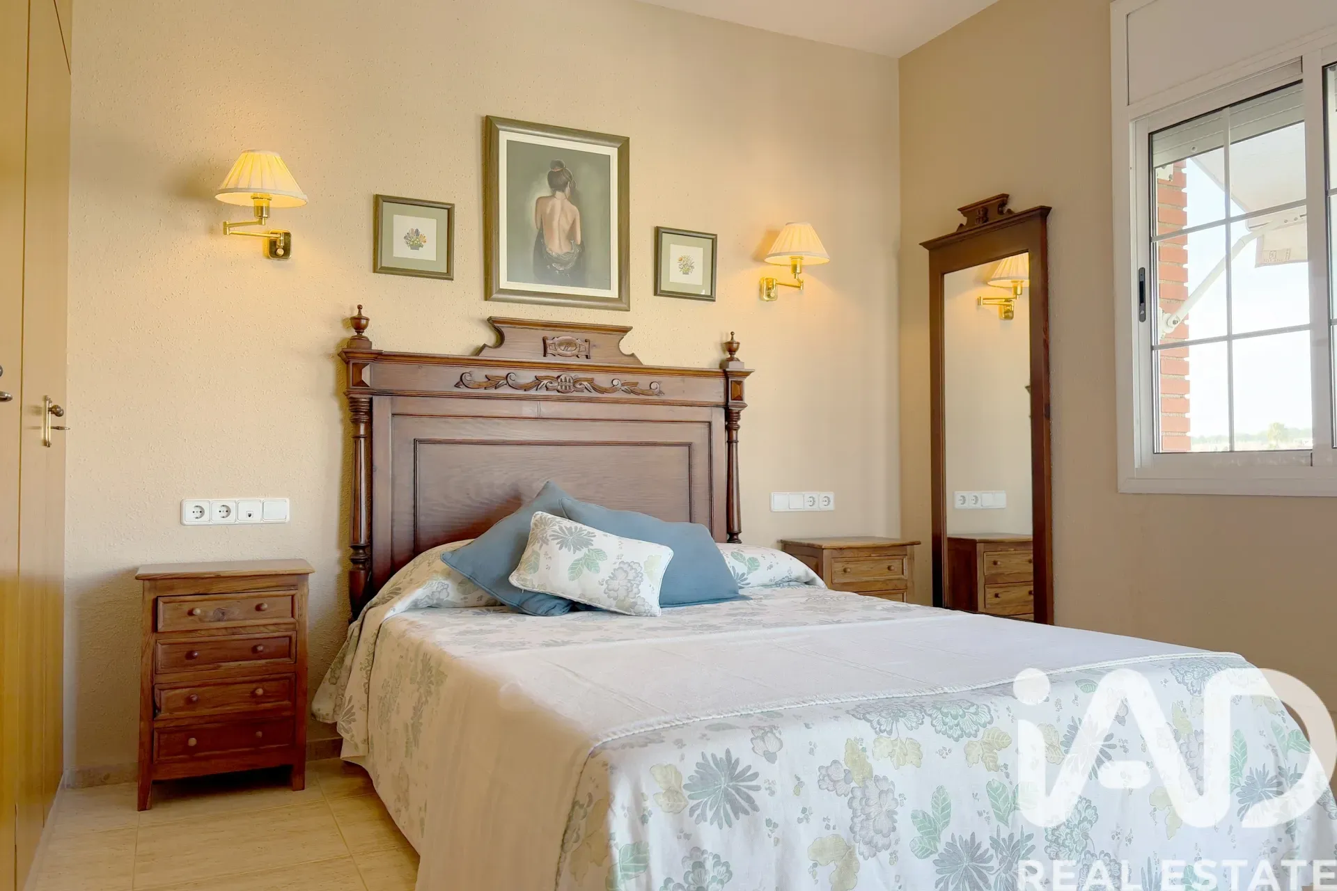 Spacious 5-Bedroom House with Pool and Garden in Coastal Creixell - View image 21 of 31