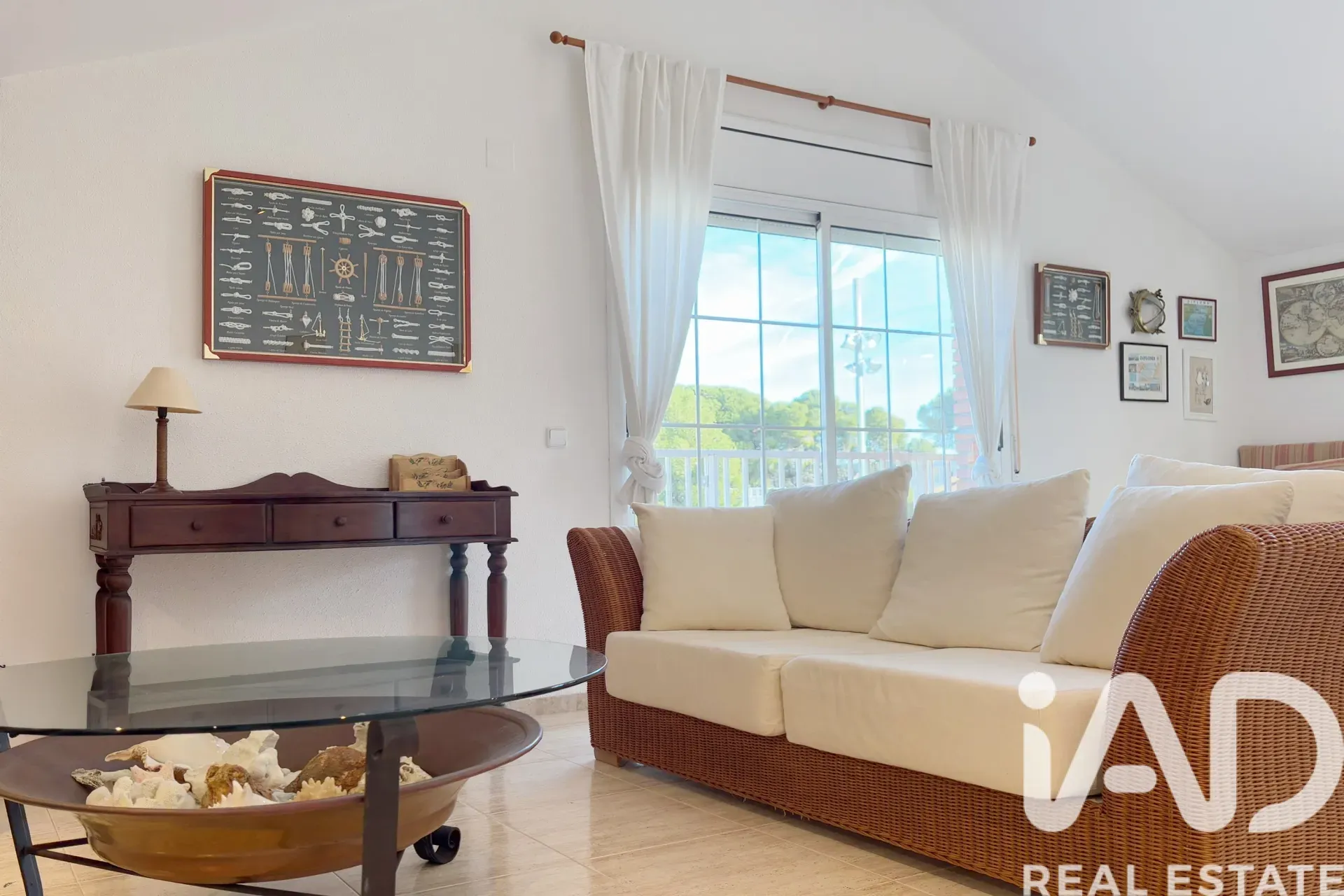 Spacious 5-Bedroom House with Pool and Garden in Coastal Creixell - View image 26 of 31