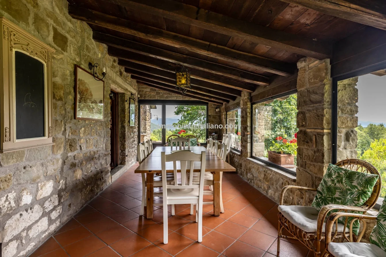 Tuscany's Countryside Retreat: Spacious 6-Bedroom Farmhouse with Pool - View image 48 of 81