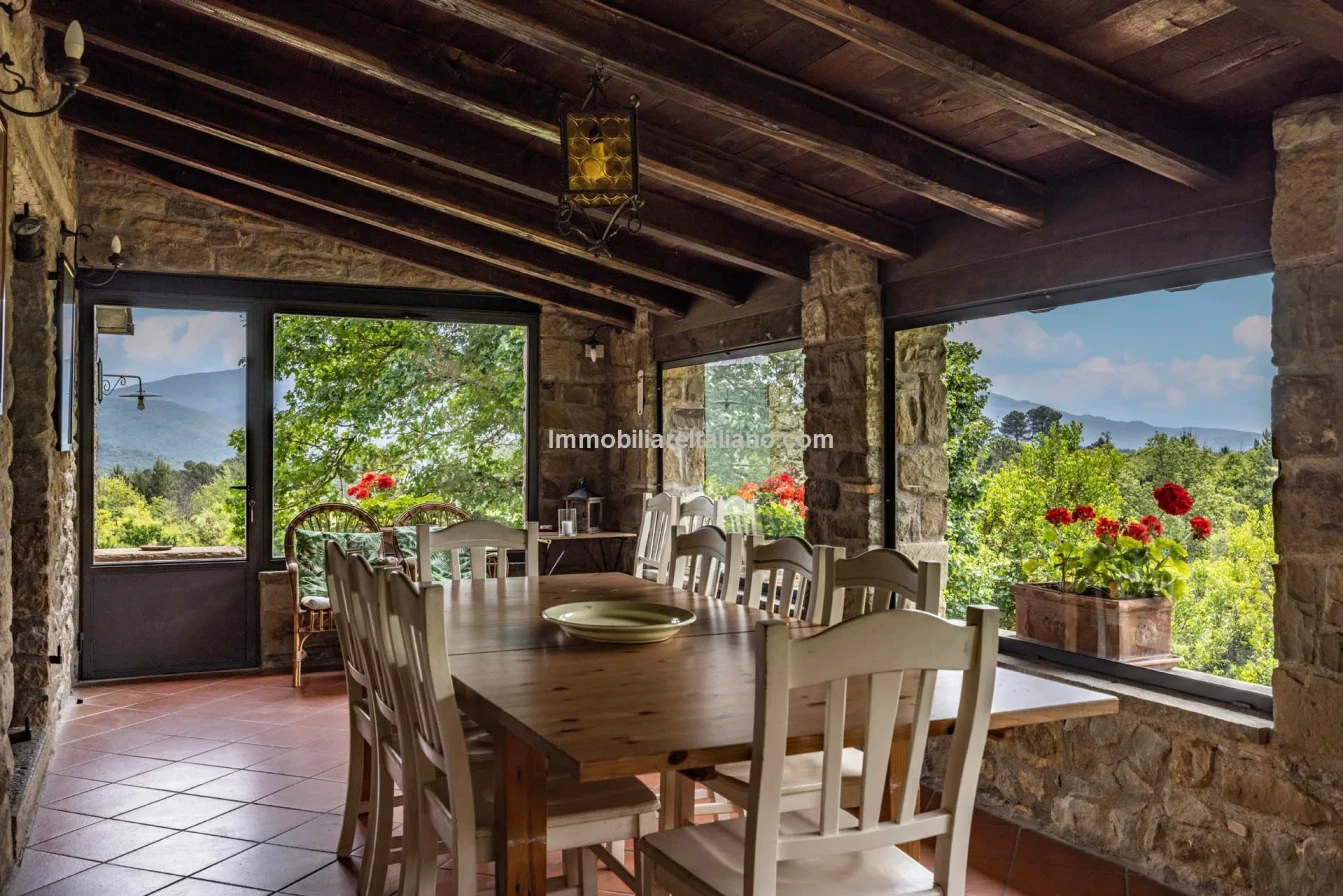 Tuscany's Countryside Retreat: Spacious 6-Bedroom Farmhouse with Pool - View image 49 of 81