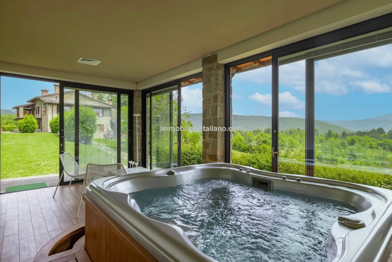 Tuscany's Countryside Retreat: Spacious 6-Bedroom Farmhouse with Pool - View image 54 of 81