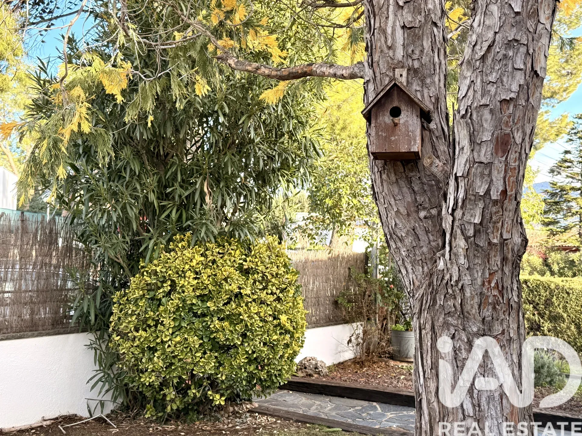 Spacious Family Home with Garden and Terrace in Santa Eulàlia de Ronçana - Image 2