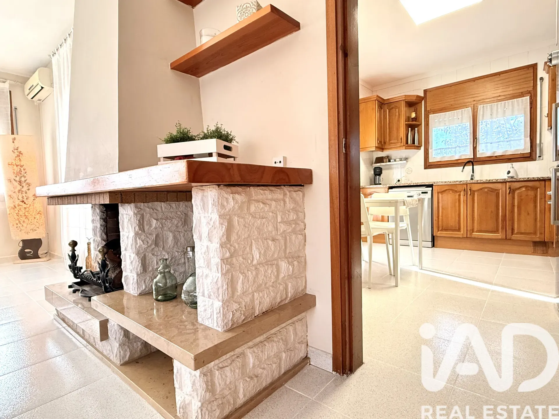 Spacious Family Home with Garden and Terrace in Santa Eulàlia de Ronçana - View image 16 of 36