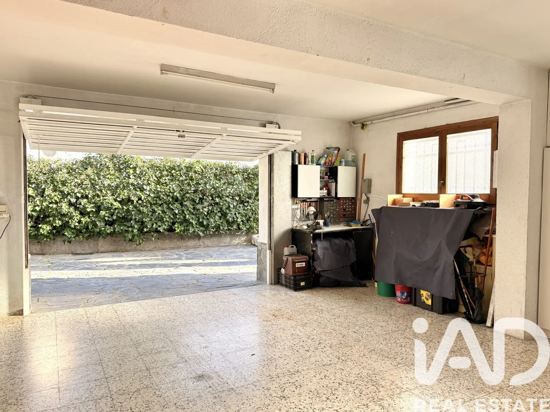 Spacious Family Home with Garden and Terrace in Santa Eulàlia de Ronçana - View image 27 of 36