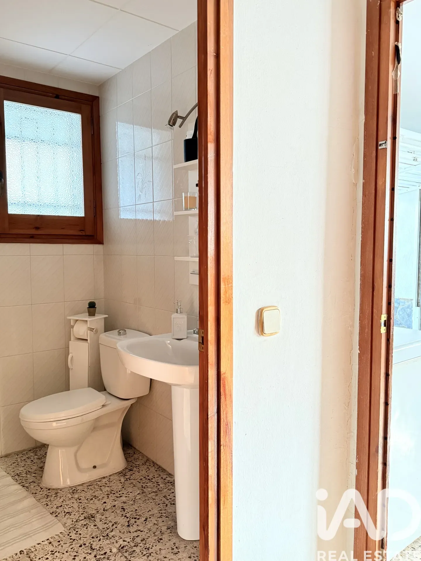 Spacious Family Home with Garden and Terrace in Santa Eulàlia de Ronçana - View image 30 of 36