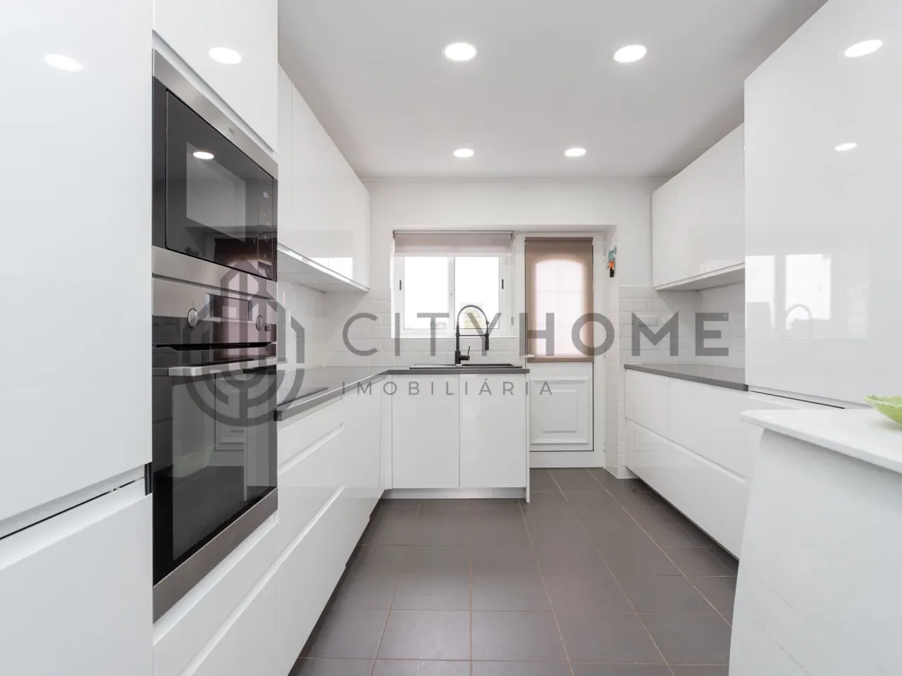 Furnished 2-Bedroom House with Pool and Garden in Portuguese Countryside - View image 11 of 34