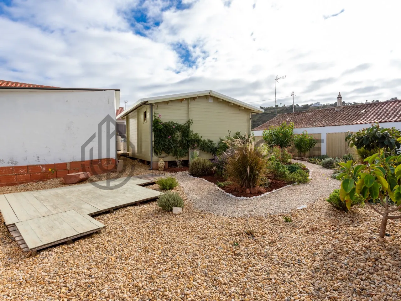 Furnished 2-Bedroom House with Pool and Garden in Portuguese Countryside - View image 20 of 34