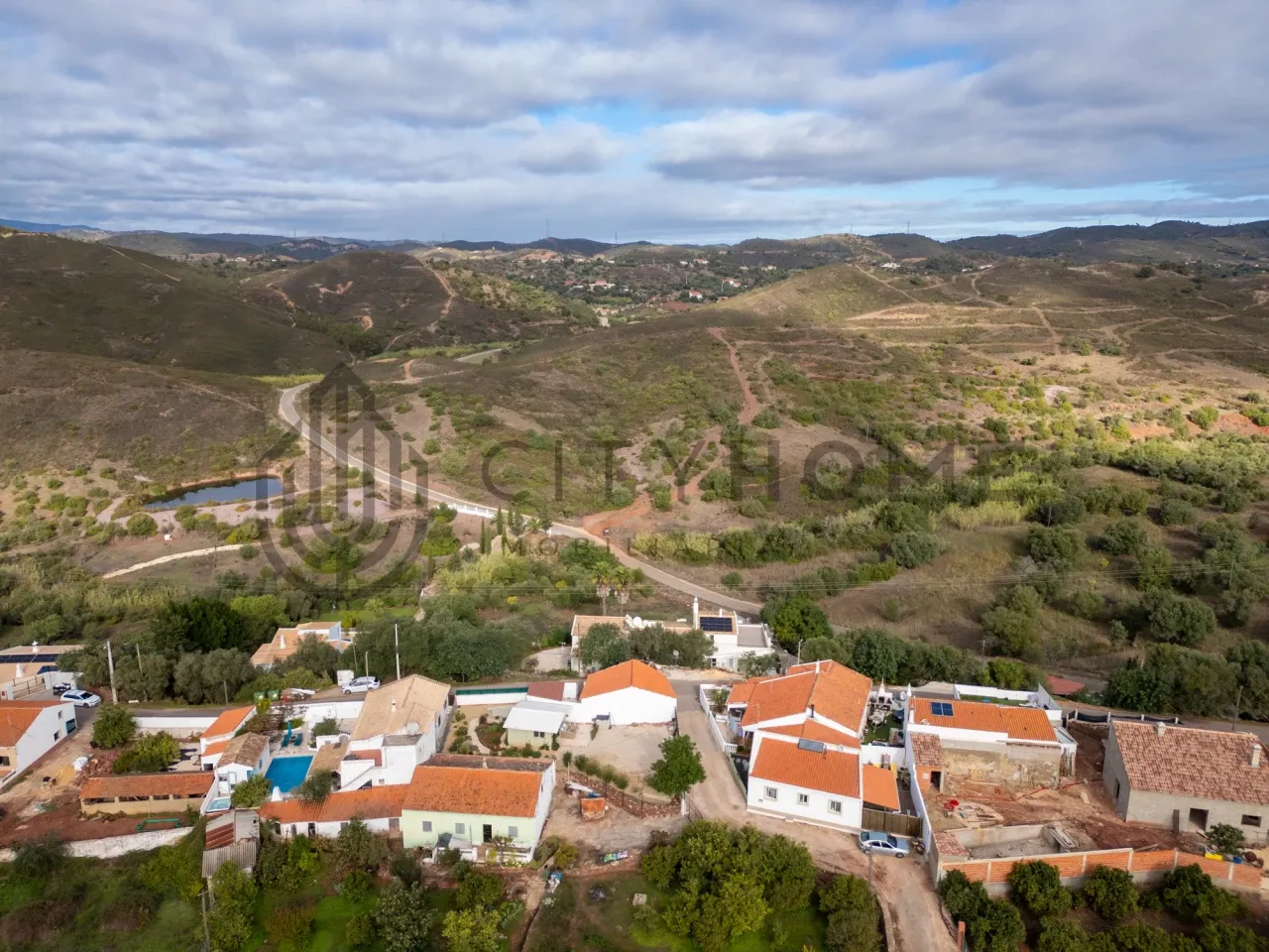 Furnished 2-Bedroom House with Pool and Garden in Portuguese Countryside - View image 30 of 34