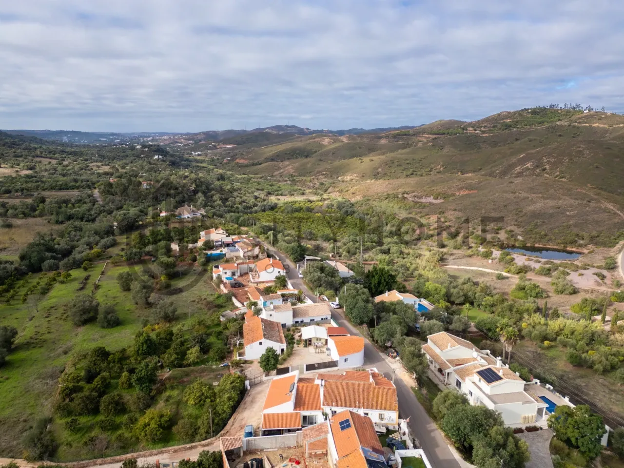 Furnished 2-Bedroom House with Pool and Garden in Portuguese Countryside - View image 33 of 34