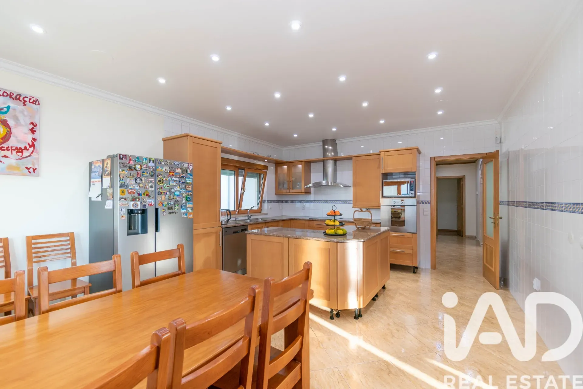 Modern Energy-Efficient 4-Bedroom House with Spacious Garden in Leiria, Portugal - Image 4