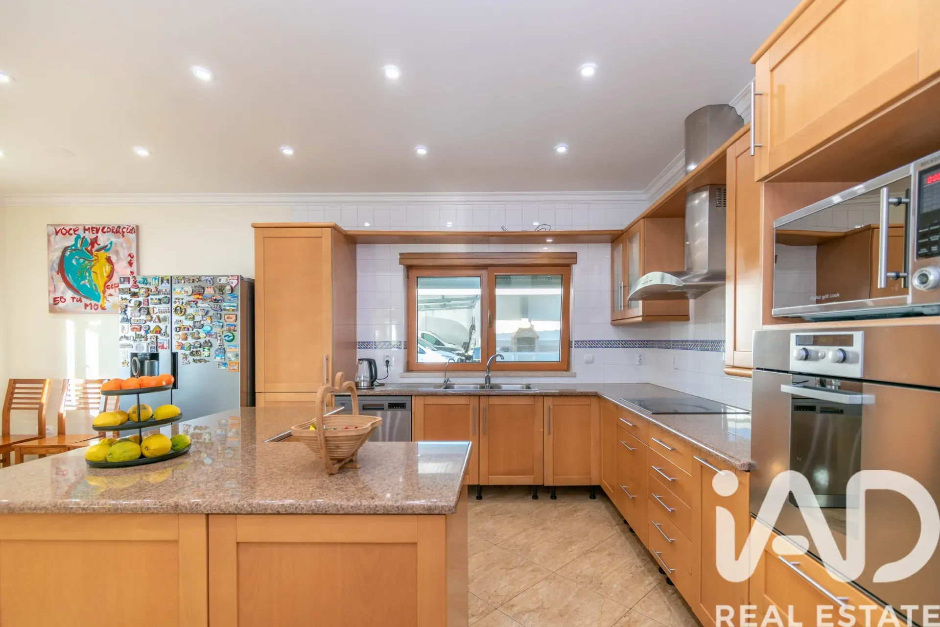 Modern Energy-Efficient 4-Bedroom House with Spacious Garden in Leiria, Portugal - Image 5