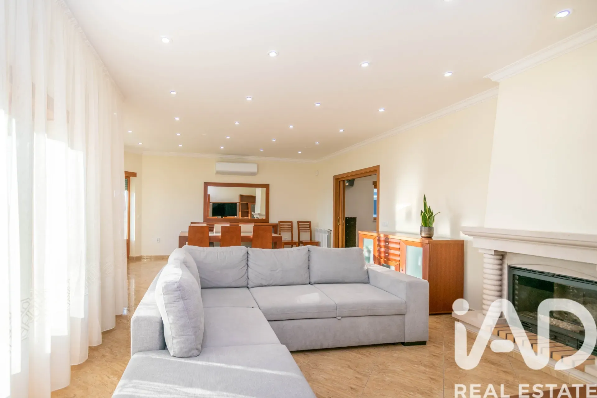 Modern Energy-Efficient 4-Bedroom House with Spacious Garden in Leiria, Portugal - View image 8 of 29