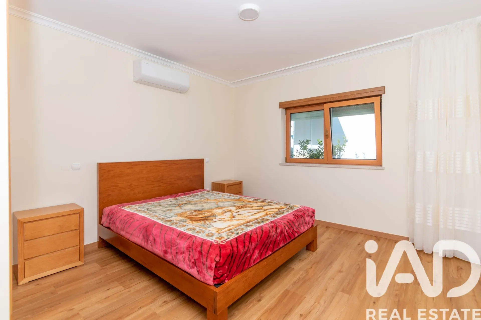 Modern Energy-Efficient 4-Bedroom House with Spacious Garden in Leiria, Portugal - View image 14 of 29