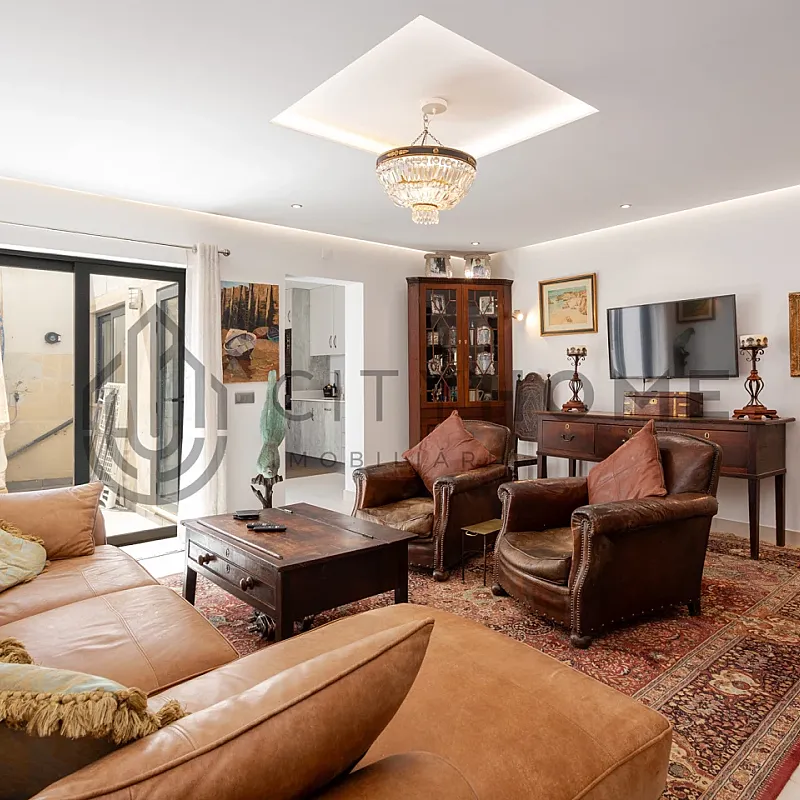 Portugal's Ferragudo: 3-Bedroom Townhouse with Balcony and Terrace