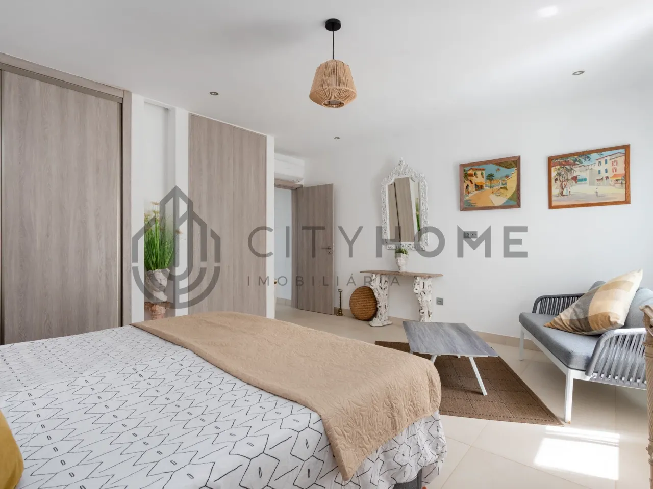 Portugal's Ferragudo: 3-Bedroom Townhouse with Balcony and Terrace - View image 28 of 57