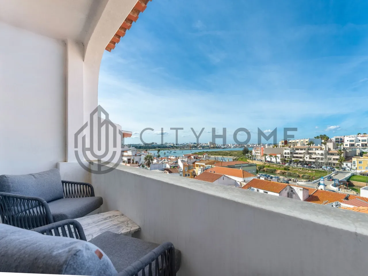 Portugal's Ferragudo: 3-Bedroom Townhouse with Balcony and Terrace - View image 29 of 57