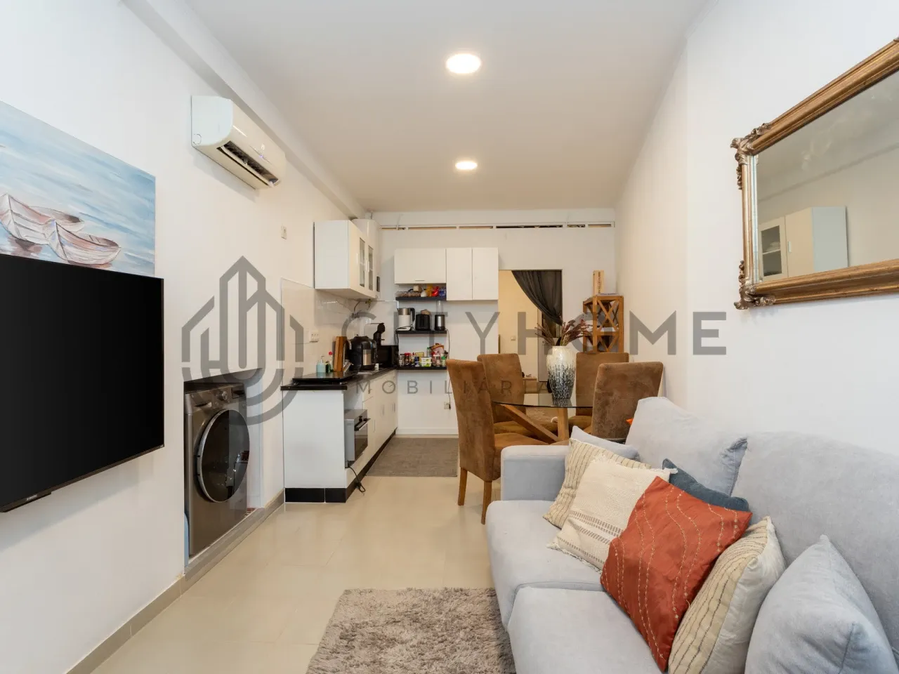 Portugal's Ferragudo: 3-Bedroom Townhouse with Balcony and Terrace - View image 49 of 57