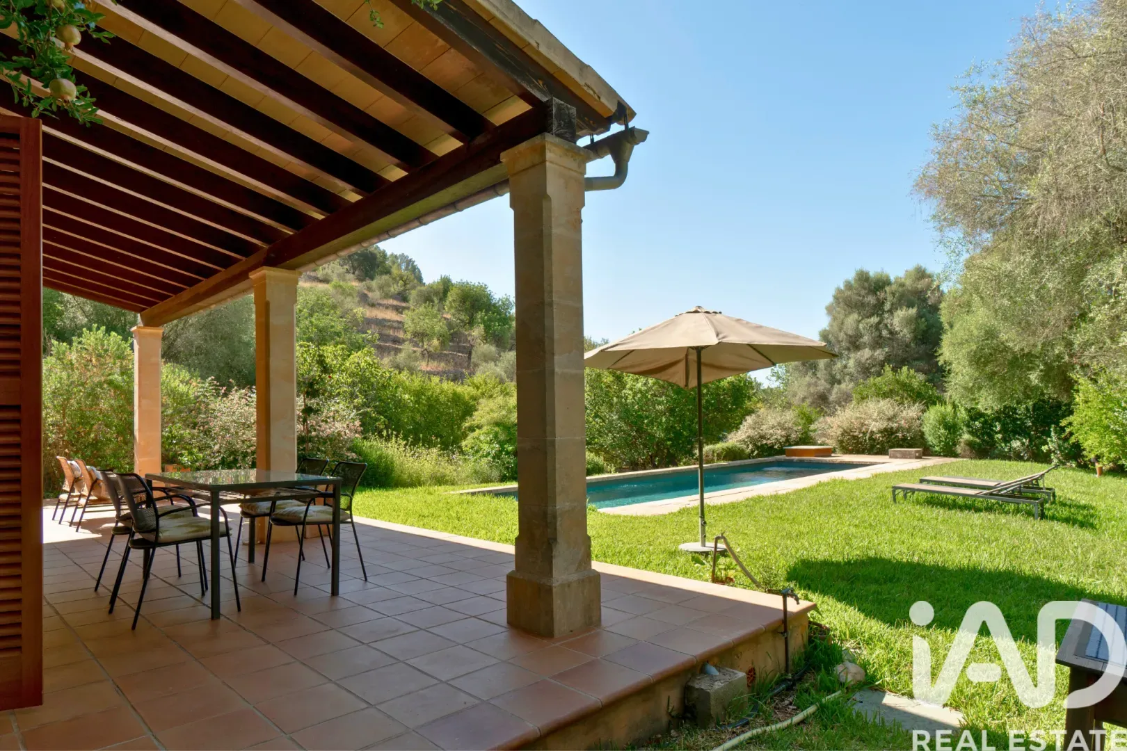 Modern 2-Bedroom House with Expansive Grounds and Pool in Campanet - View image 9 of 28