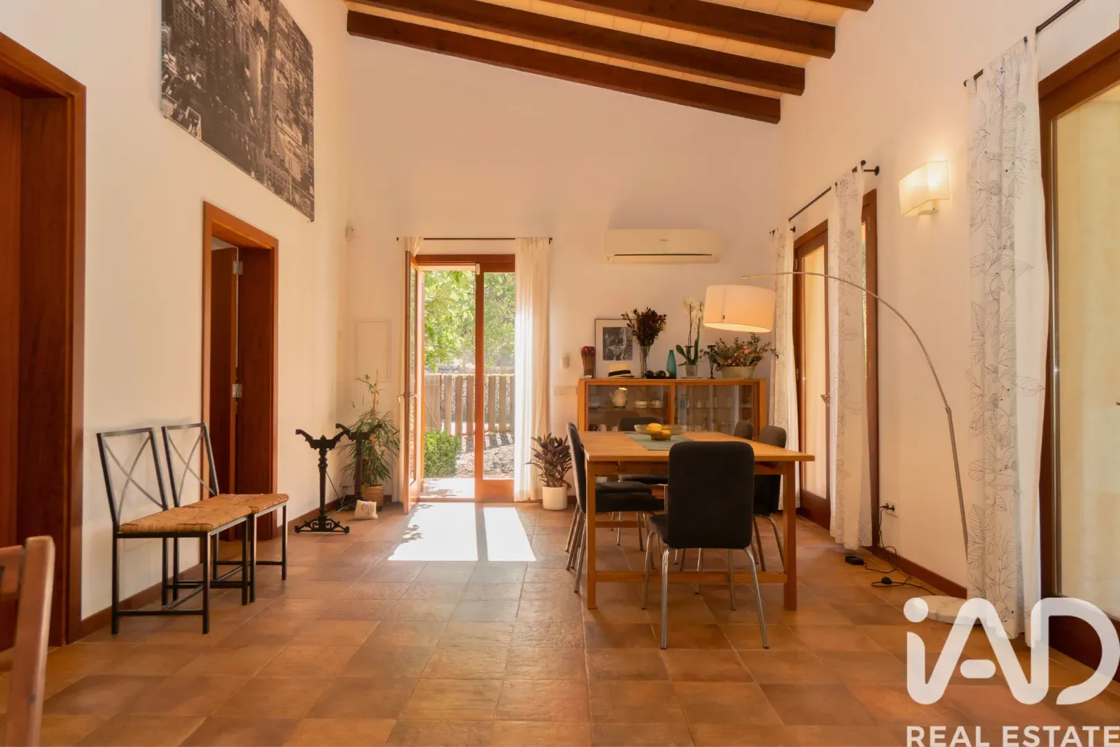 Modern 2-Bedroom House with Expansive Grounds and Pool in Campanet - View image 16 of 28