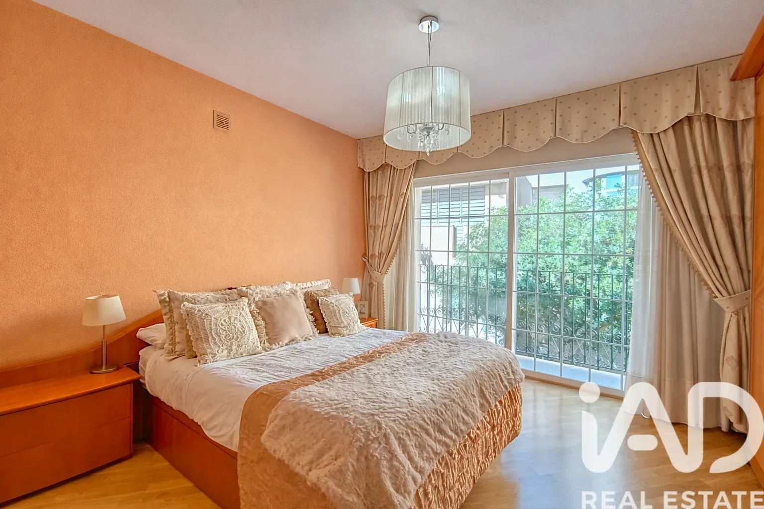 Contemporary 4-Bedroom House with Panoramic Terrace in San Vicente del Raspeig - View image 23 of 32