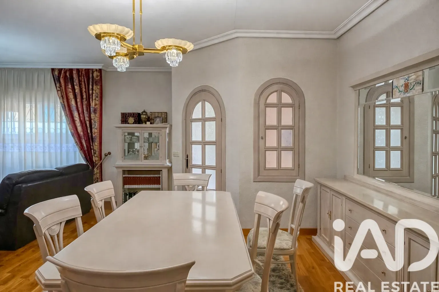 Contemporary 4-Bedroom House with Panoramic Terrace in San Vicente del Raspeig - View image 27 of 32