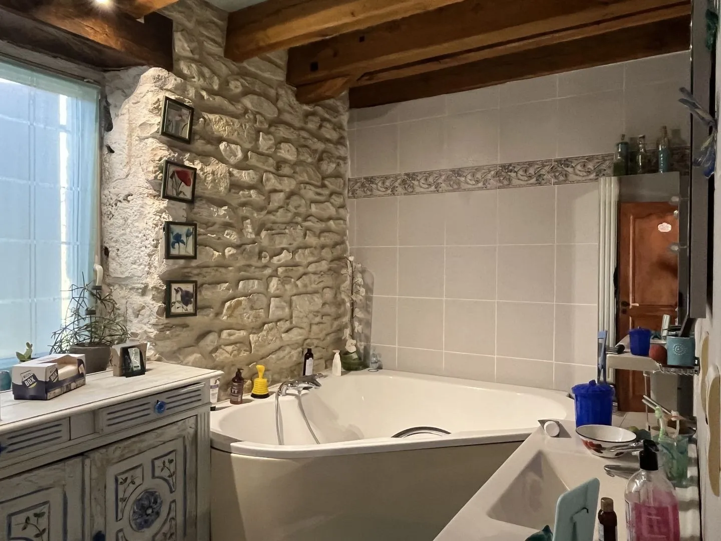 Expansive 4-Bedroom Country House with Gardens and Pool in Martel, France - View image 14 of 47