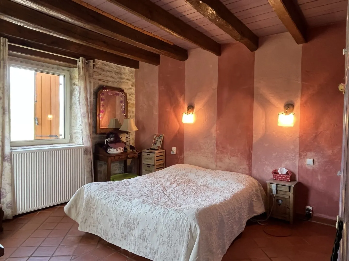 Expansive 4-Bedroom Country House with Gardens and Pool in Martel, France - View image 23 of 47