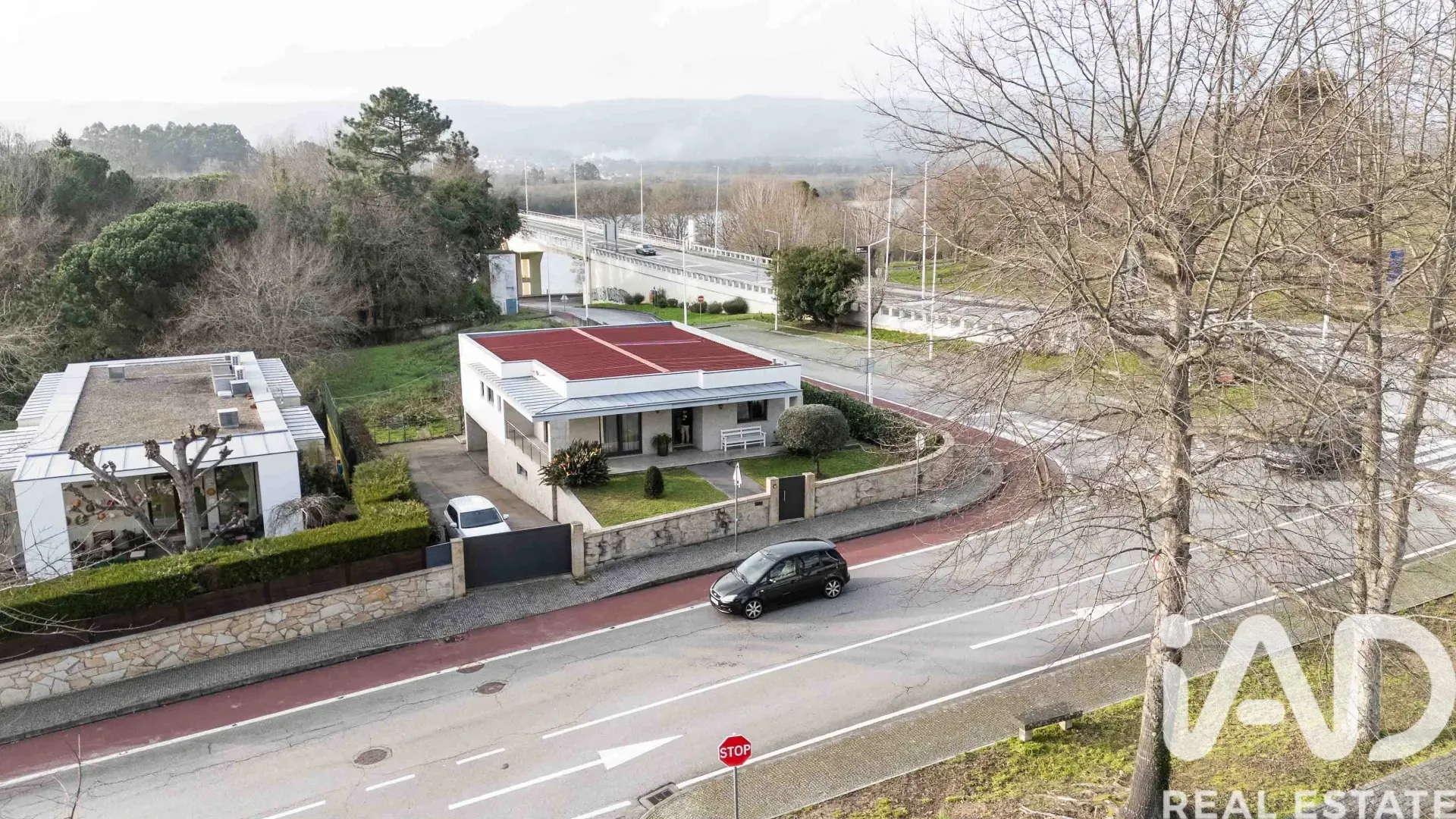 Contemporary 3-Bedroom House with Garden in Vila Nova de Cerveira, Portugal - Image 1