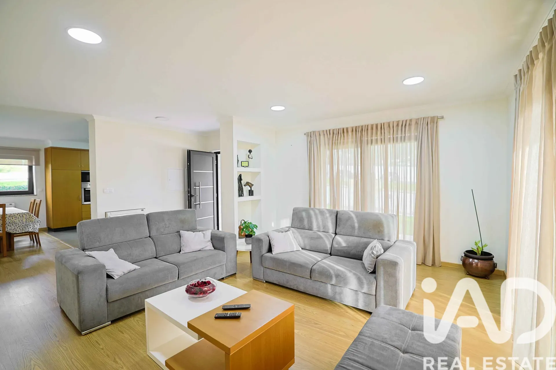 Contemporary 3-Bedroom House with Garden in Vila Nova de Cerveira, Portugal - Image 4