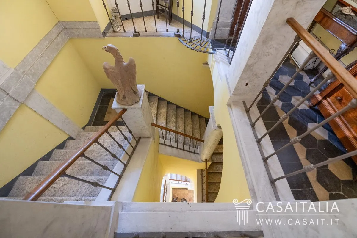 Elegant 1800s Grottammare Apartment with 3 Bedrooms and Historical Charm - Image 3