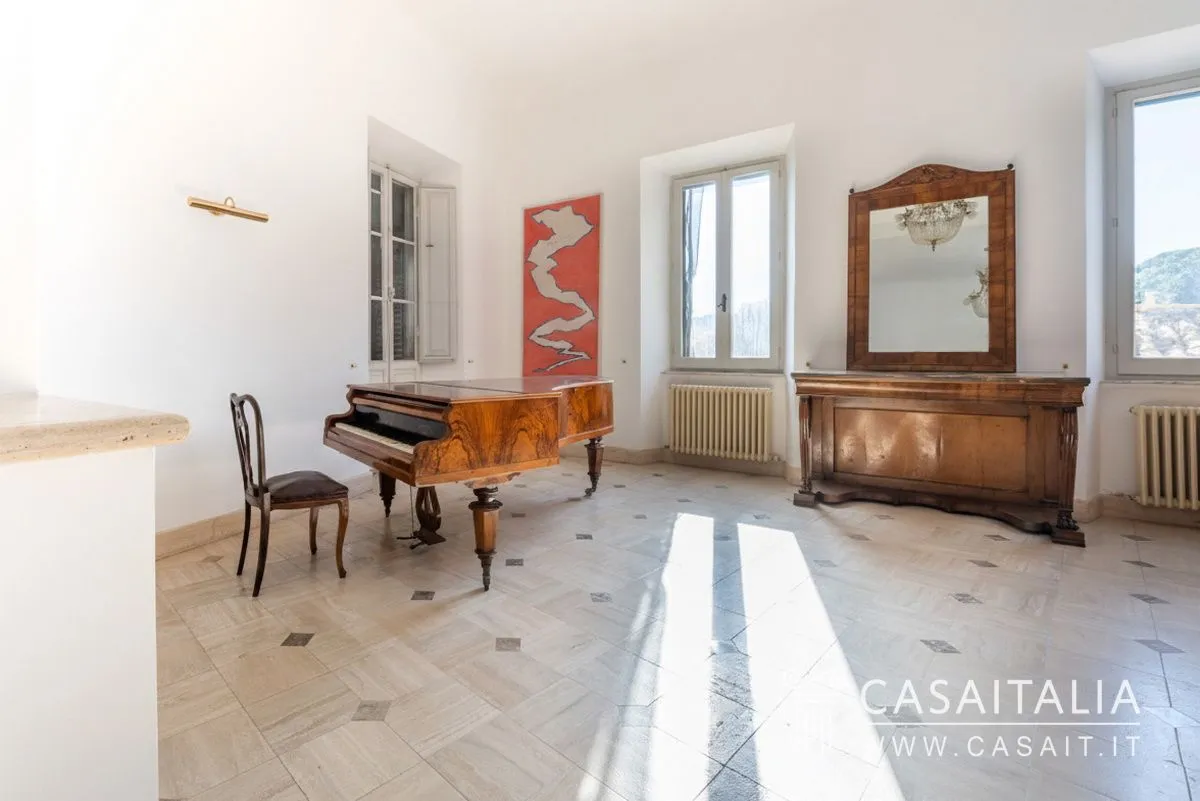Elegant 1800s Grottammare Apartment with 3 Bedrooms and Historical Charm - Image 5