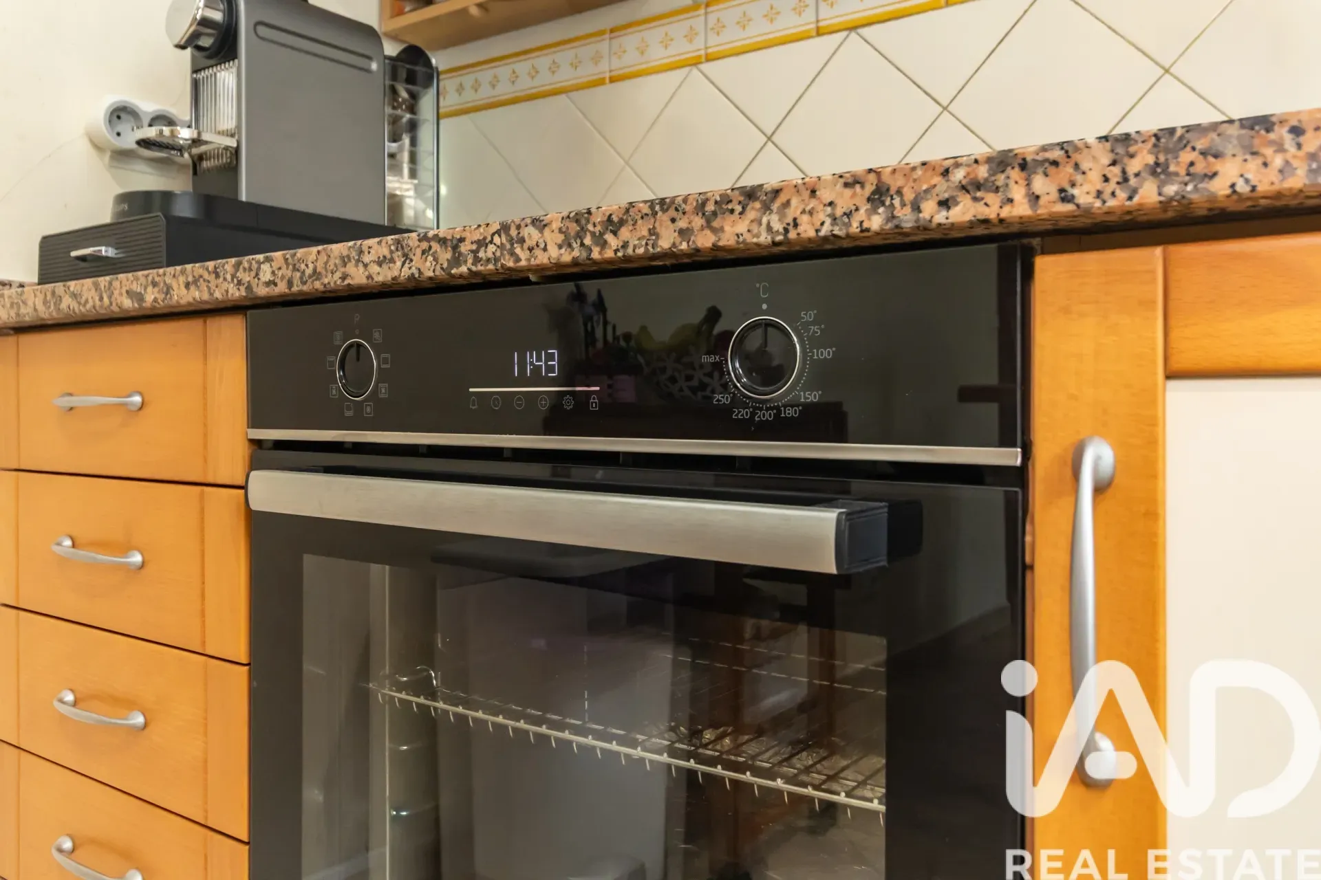 Contemporary 3-Bedroom House with Garden in Scenic Azeitão, Portugal - View image 12 of 40