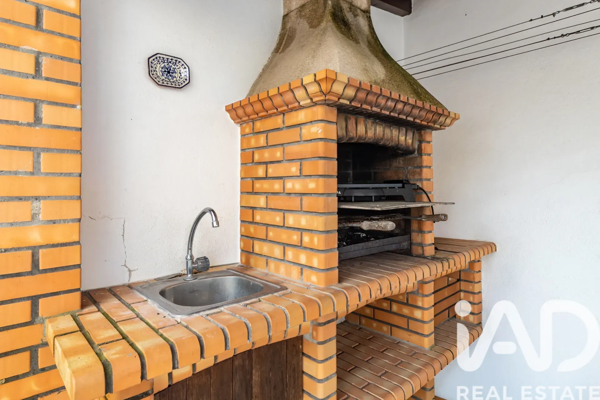 Contemporary 3-Bedroom House with Garden in Scenic Azeitão, Portugal - View image 20 of 40