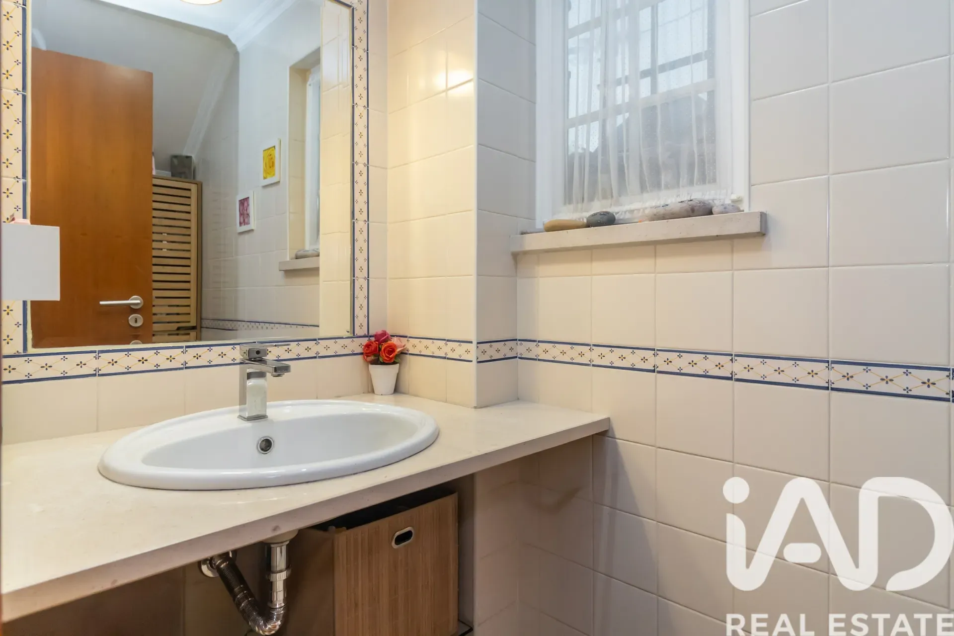 Contemporary 3-Bedroom House with Garden in Scenic Azeitão, Portugal - View image 21 of 40