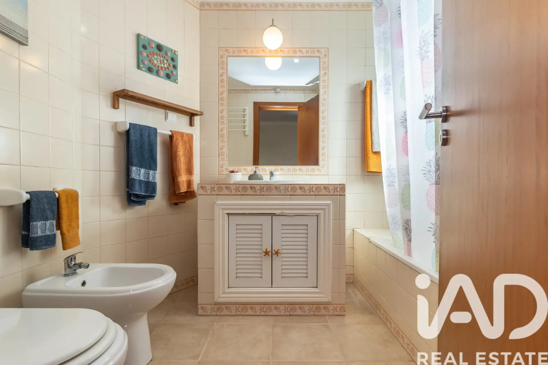 Contemporary 3-Bedroom House with Garden in Scenic Azeitão, Portugal - View image 29 of 40