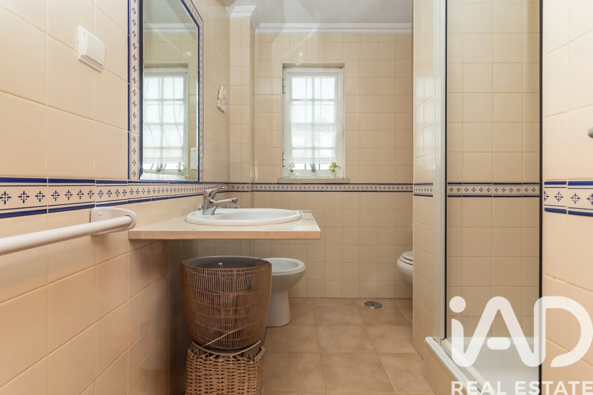 Contemporary 3-Bedroom House with Garden in Scenic Azeitão, Portugal - View image 34 of 40