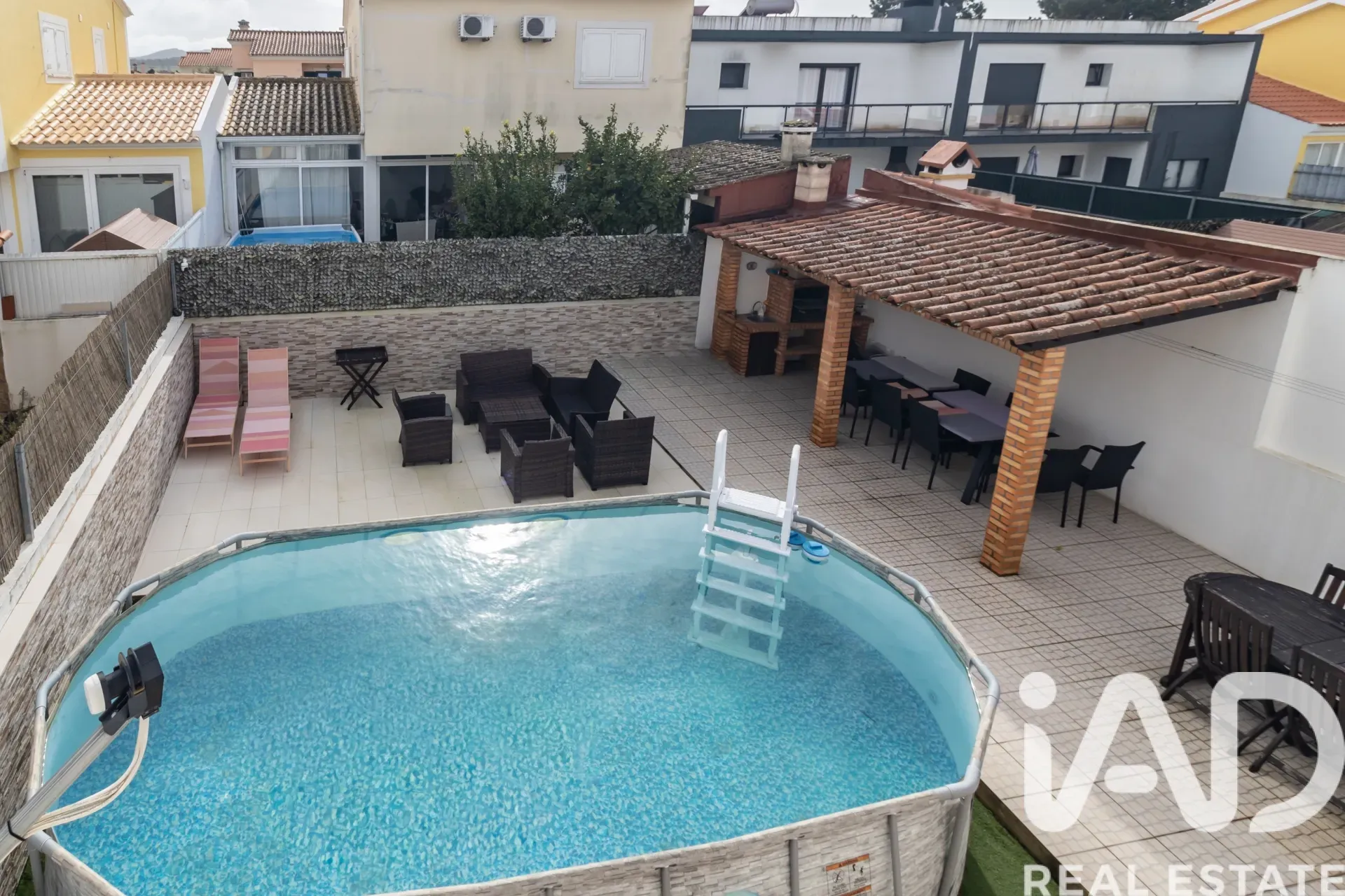 Contemporary 3-Bedroom House with Garden in Scenic Azeitão, Portugal - View image 39 of 40