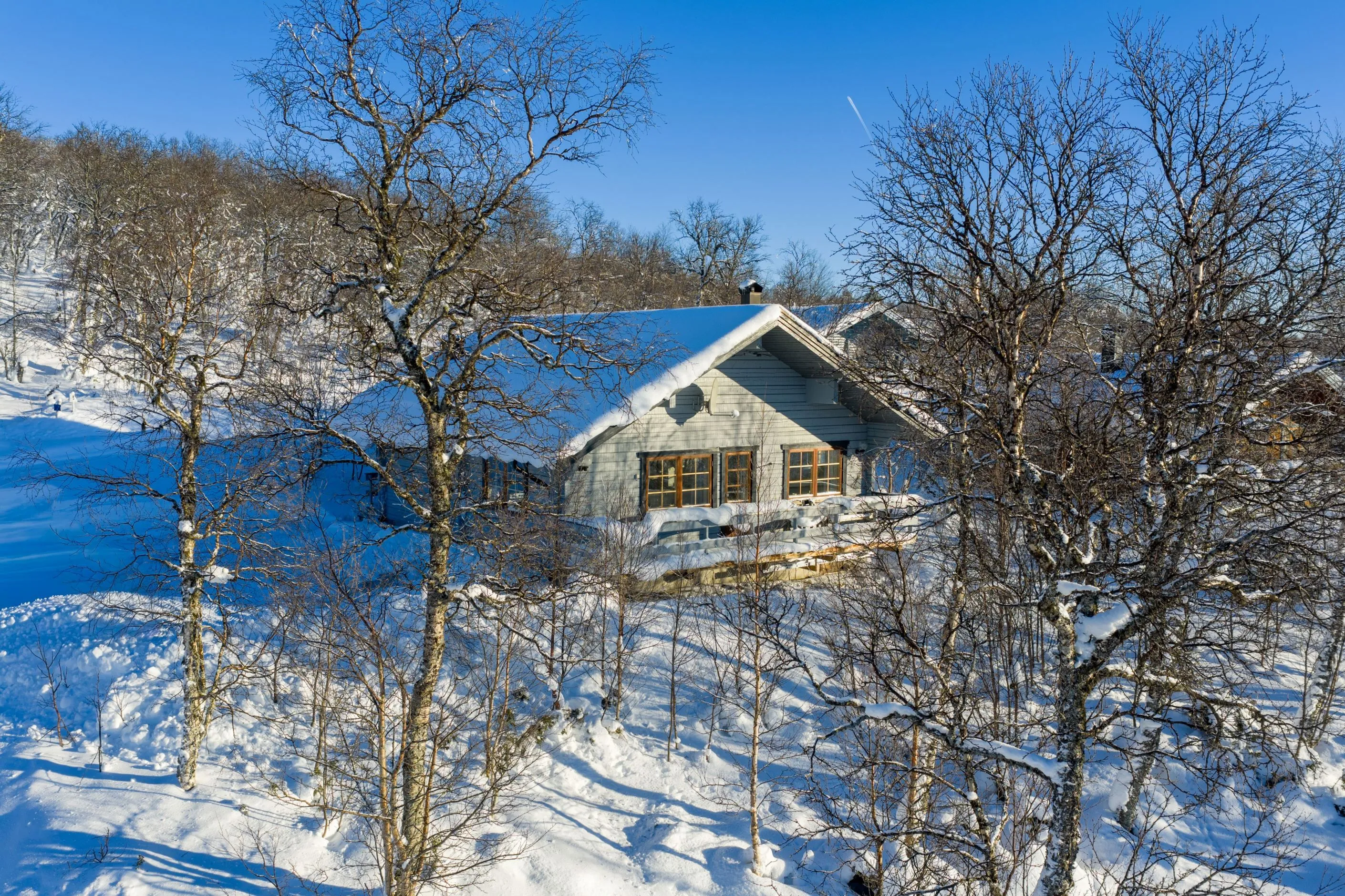 3-Bedroom Country Retreat in Tänndalen with Scenic Mountain Backdrop - Image 1