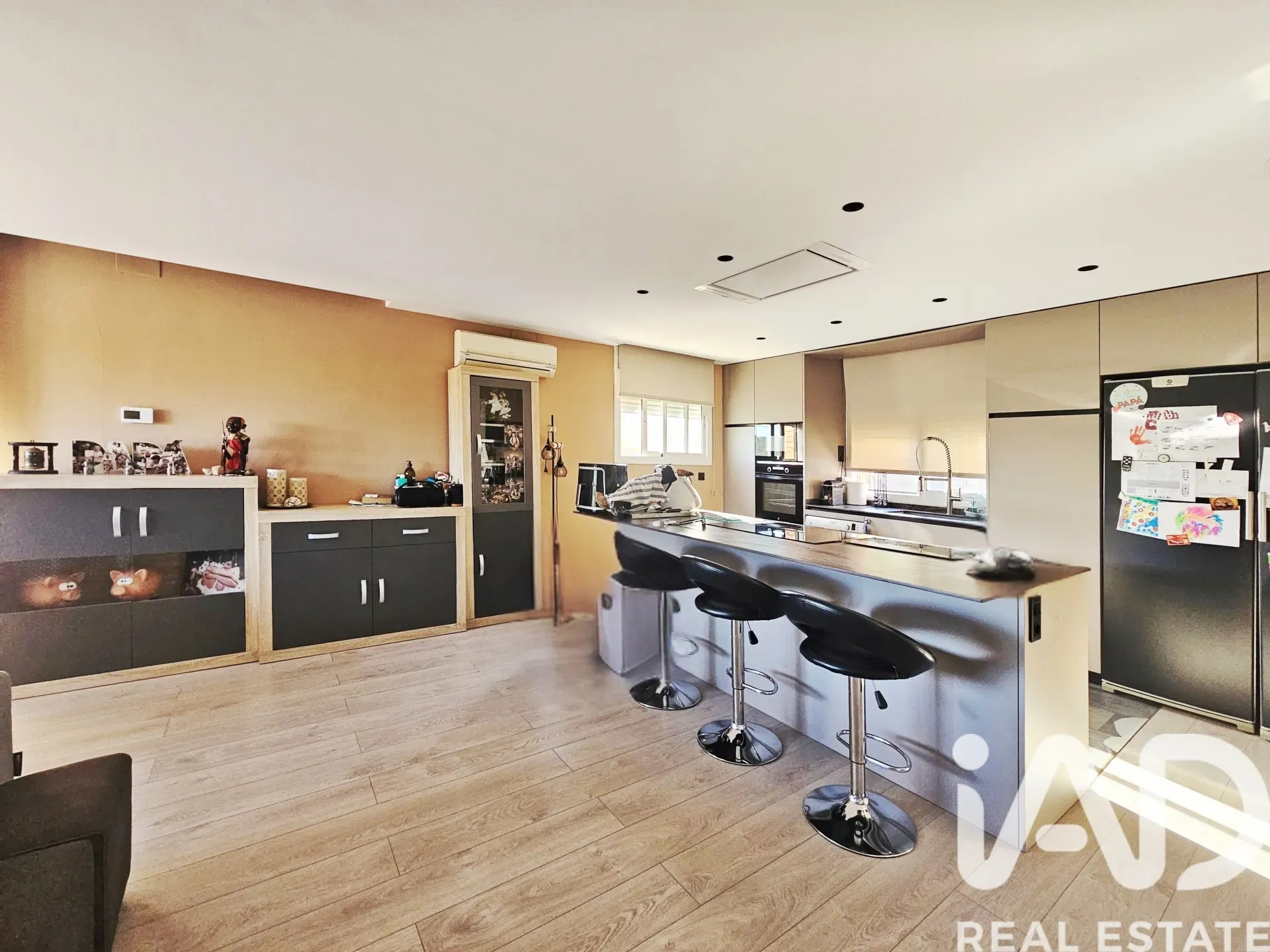 Contemporary 4-Bedroom House with Sea Views and Pool in Tarragona - View image 6 of 39