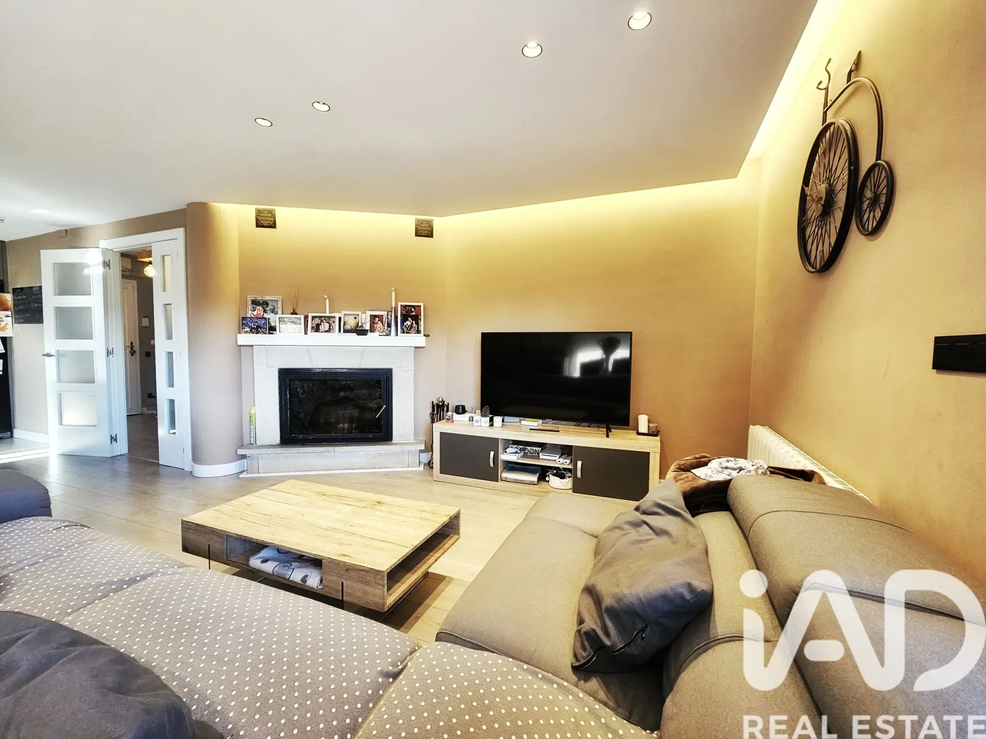 Contemporary 4-Bedroom House with Sea Views and Pool in Tarragona - View image 14 of 39