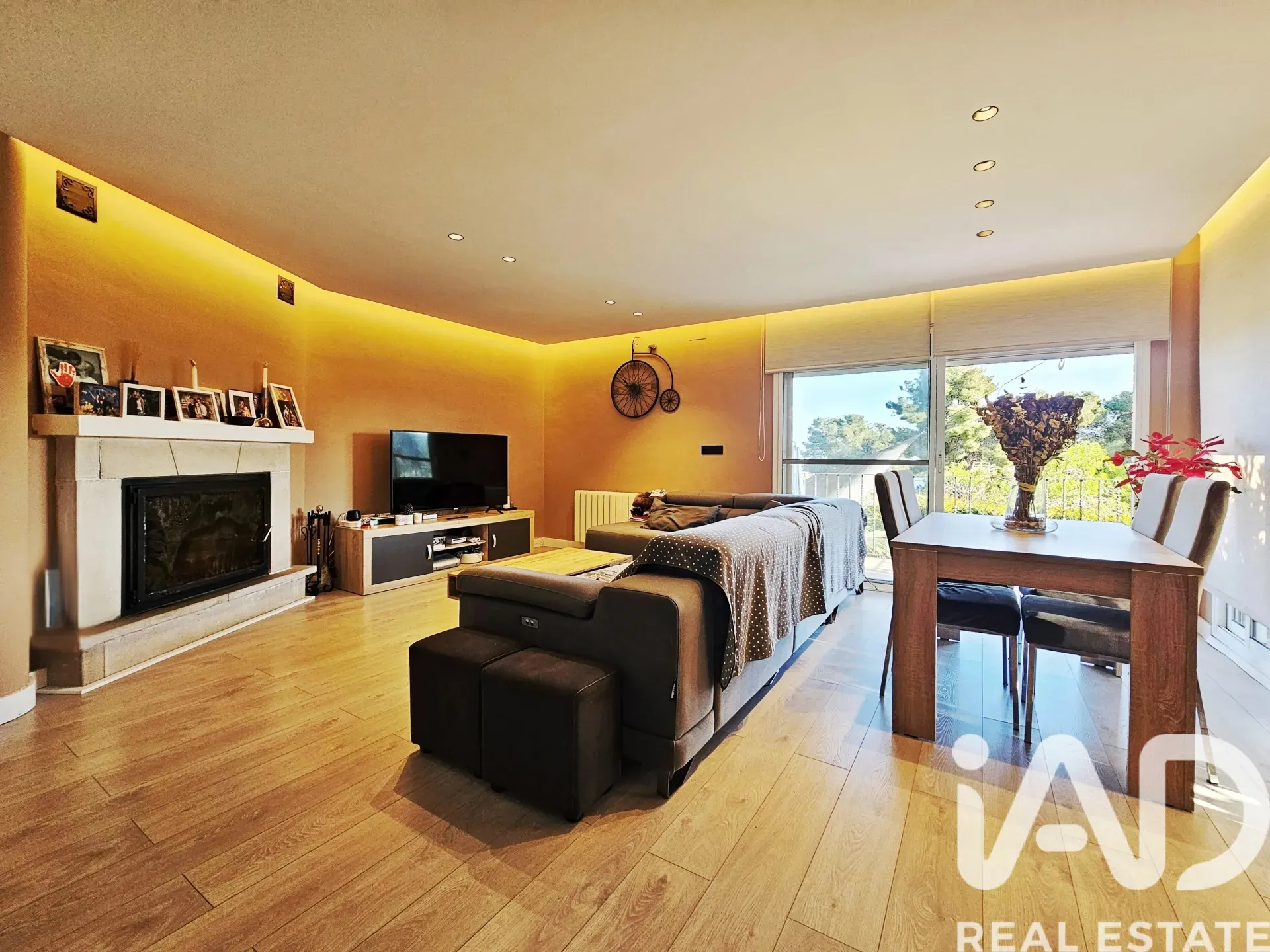 Contemporary 4-Bedroom House with Sea Views and Pool in Tarragona - View image 15 of 39