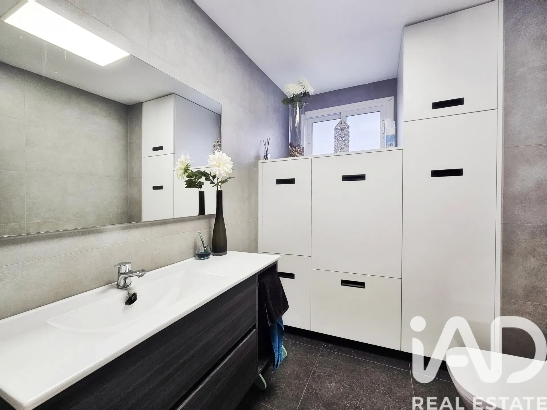 Contemporary 4-Bedroom House with Sea Views and Pool in Tarragona - View image 16 of 39