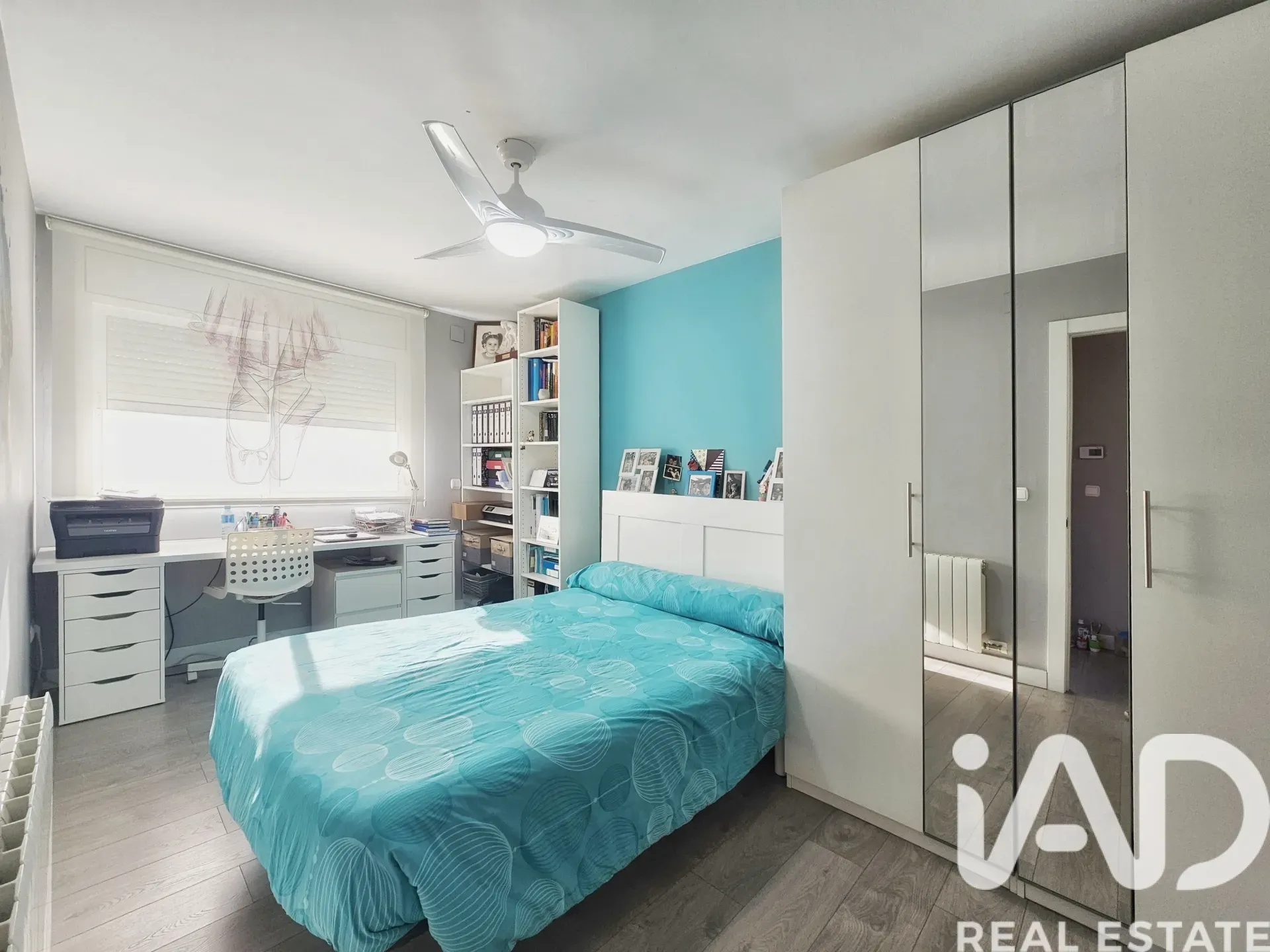 Contemporary 4-Bedroom House with Sea Views and Pool in Tarragona - View image 22 of 39