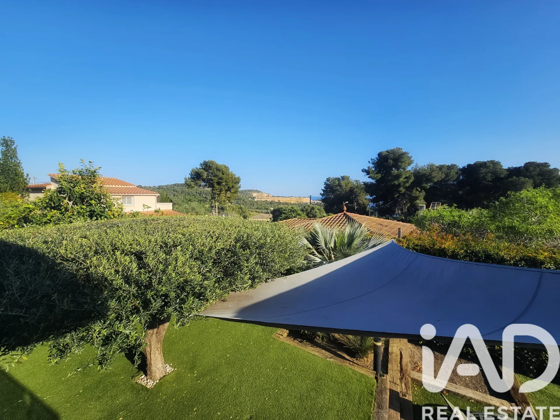 Contemporary 4-Bedroom House with Sea Views and Pool in Tarragona - View image 35 of 39