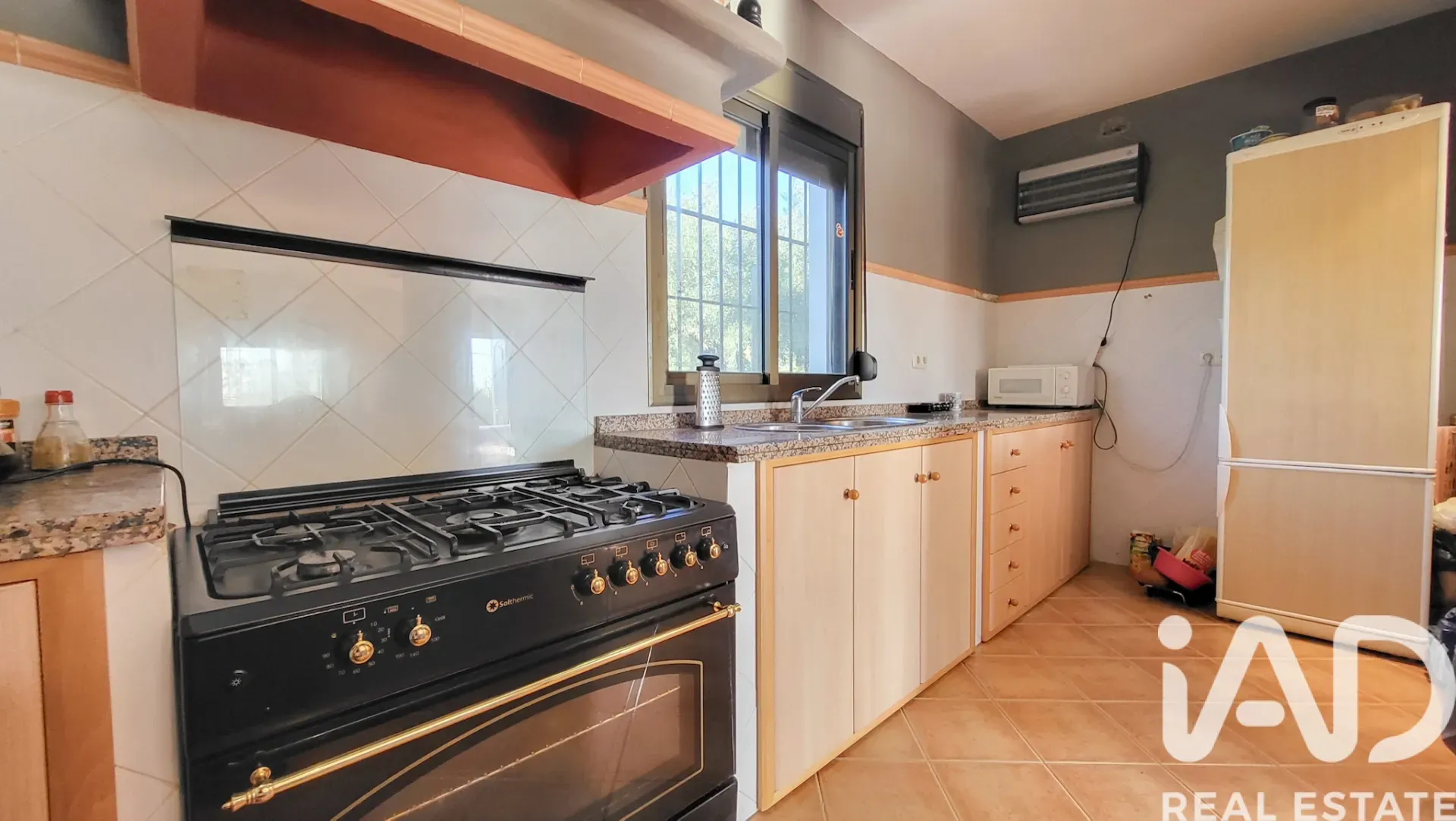 Spacious 3-Bedroom House with Expansive Garden in Scenic Antequera - View image 9 of 34