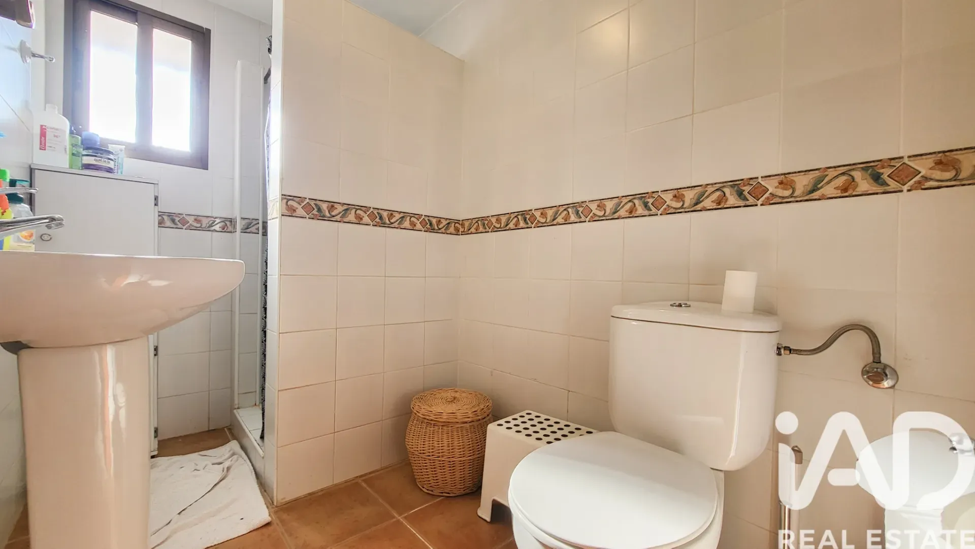 Spacious 3-Bedroom House with Expansive Garden in Scenic Antequera - View image 14 of 34