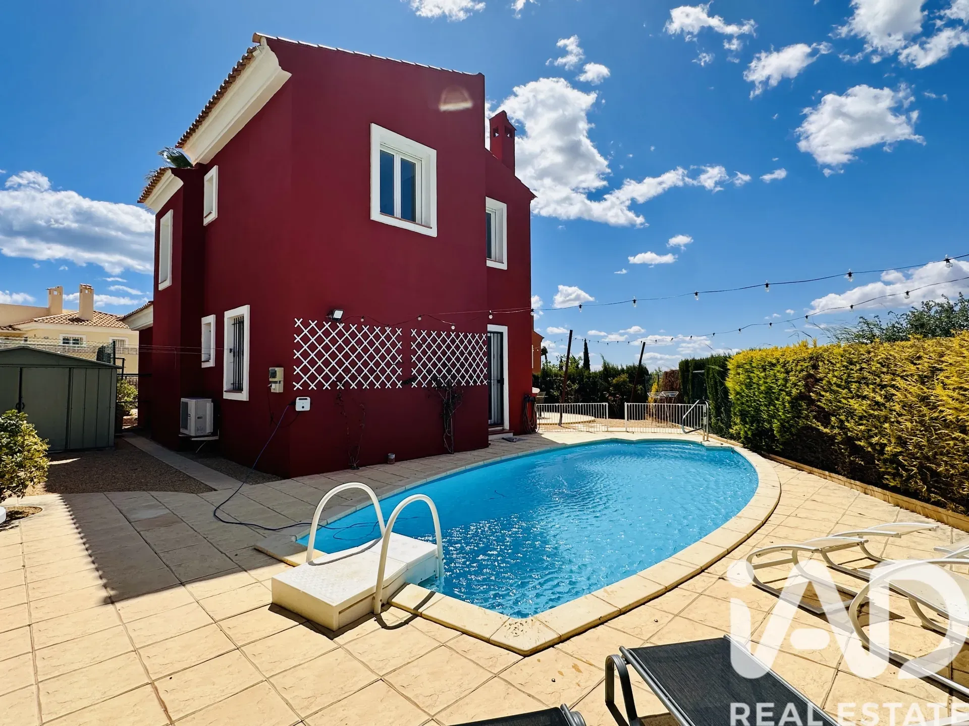 Contemporary 4-Bedroom House with Pool in Sunny Mutxamel, Spain - Image 3