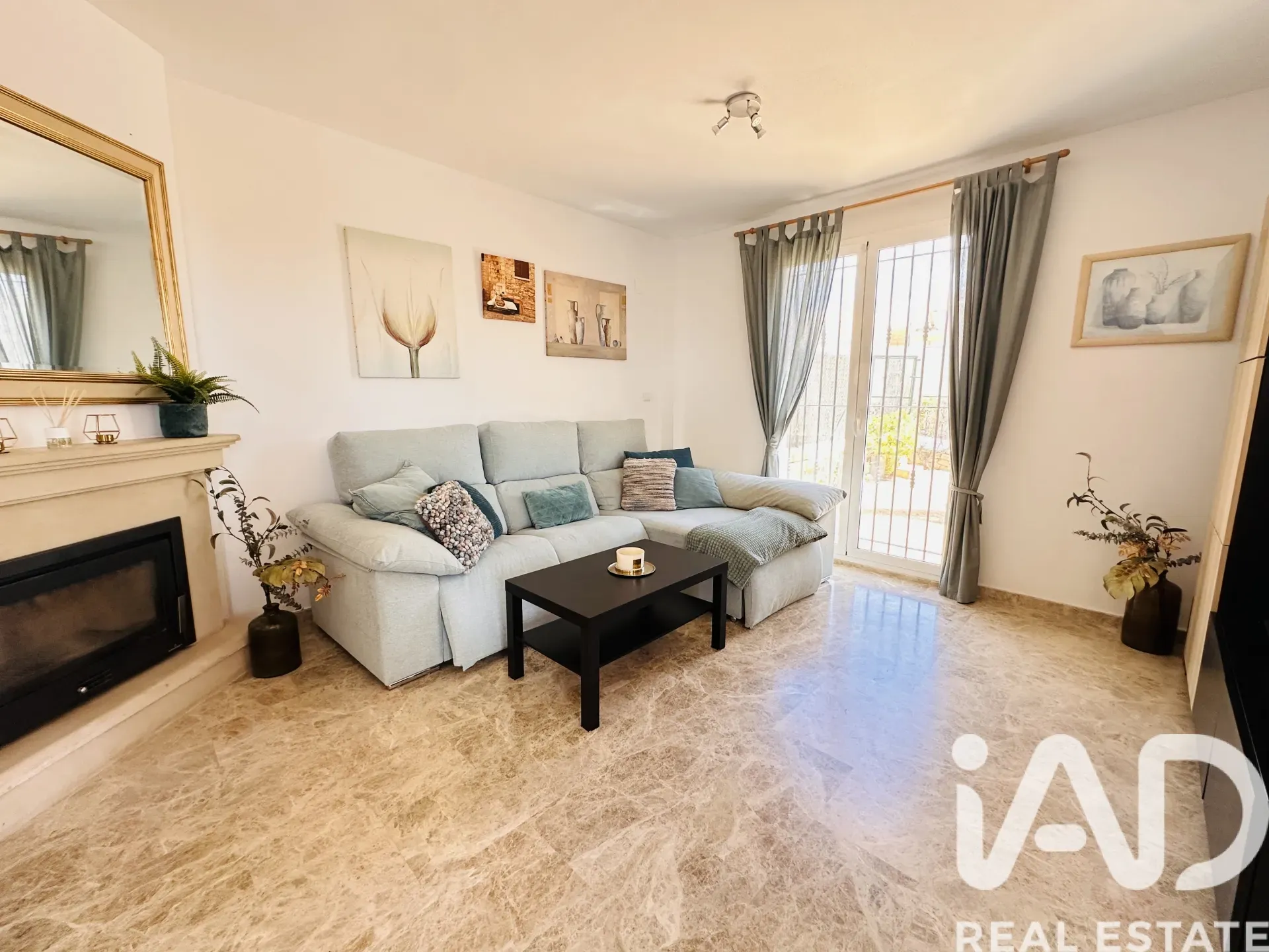 Contemporary 4-Bedroom House with Pool in Sunny Mutxamel, Spain - Image 4