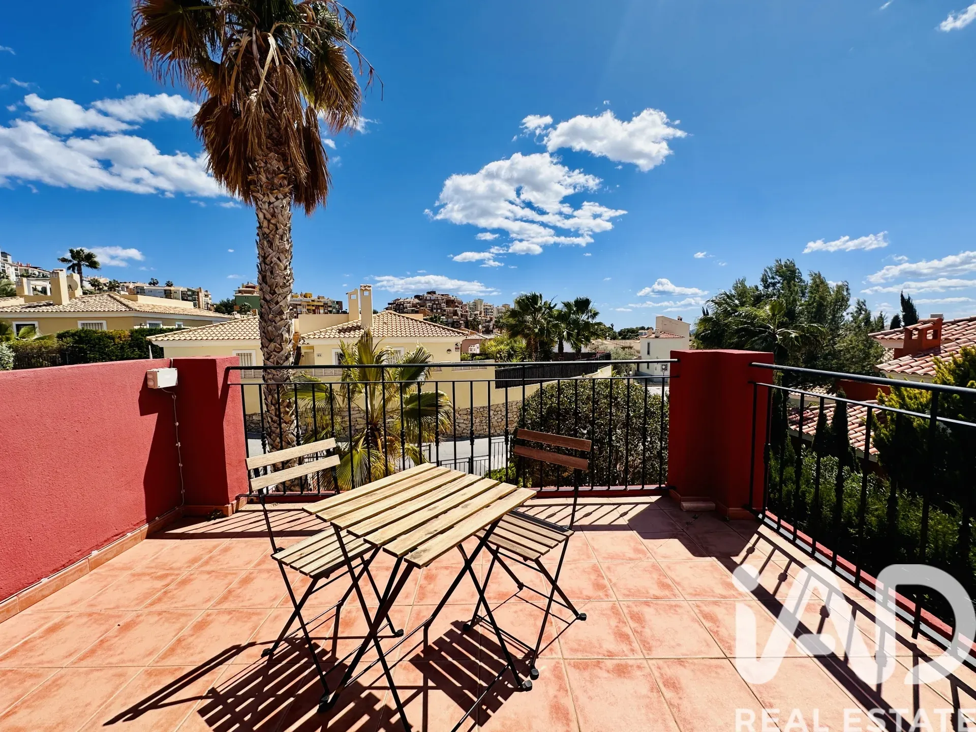 Contemporary 4-Bedroom House with Pool in Sunny Mutxamel, Spain - View image 13 of 31